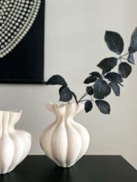 Organische vaas mat beige