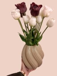 Bosje real touch tulp in wit en burgundy met levensechte uitstraling