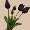 Zwarte luxe kunsttulpen met zachte touch in bos van vijf