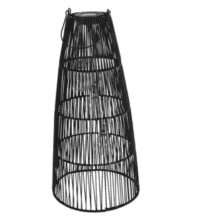 XL tuinhanger solar 27x57 cm in zwart en naturel hangend in de tuin met warm sfeervol licht