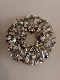 Champagne beige kerstkrans in 46, 60 en 75 cm, passend bij luxe beige kerstbomen