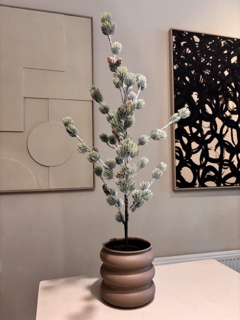 Larix boompje van kunststof met een hoogte van 76 cm
